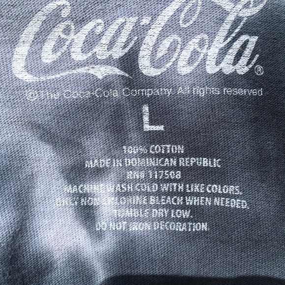 🥤COKE T-SHIRT🥤 - Picture 3 of 3